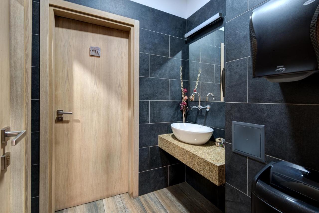 Hotel & Relax Zone Cattleya Krushuna Dış mekan fotoğraf