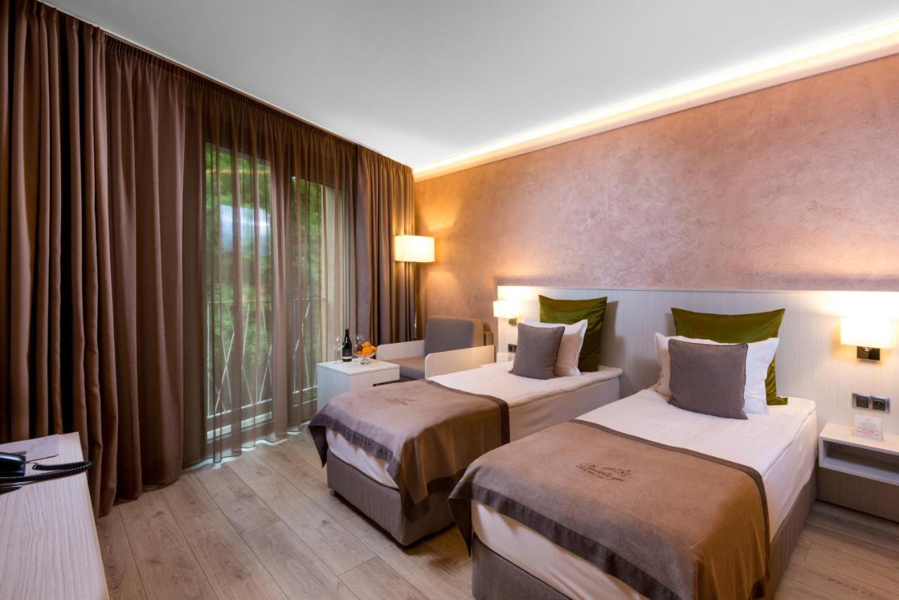 Hotel & Relax Zone Cattleya Krushuna Dış mekan fotoğraf