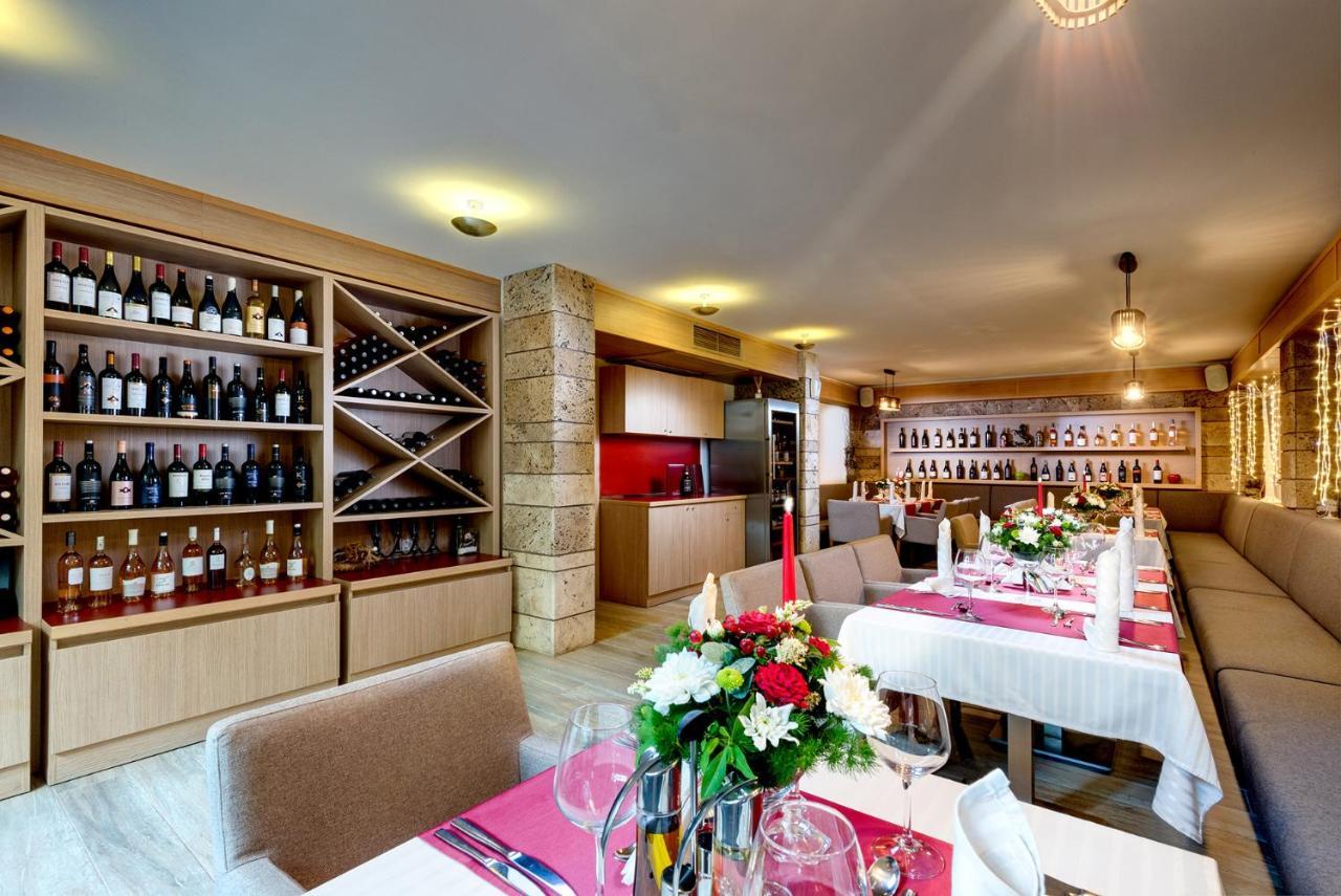 Hotel & Relax Zone Cattleya Krushuna Dış mekan fotoğraf