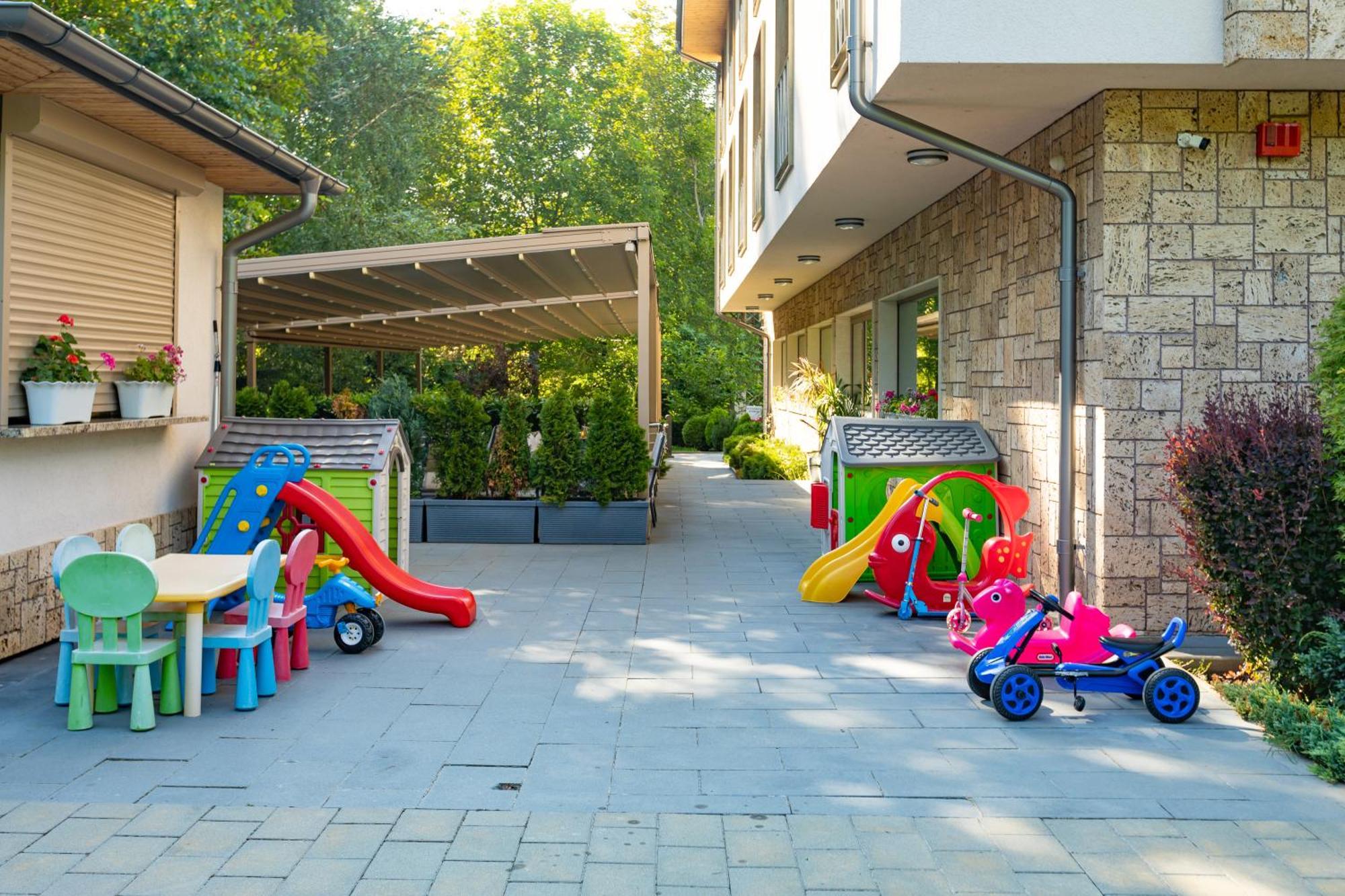 Hotel & Relax Zone Cattleya Krushuna Dış mekan fotoğraf