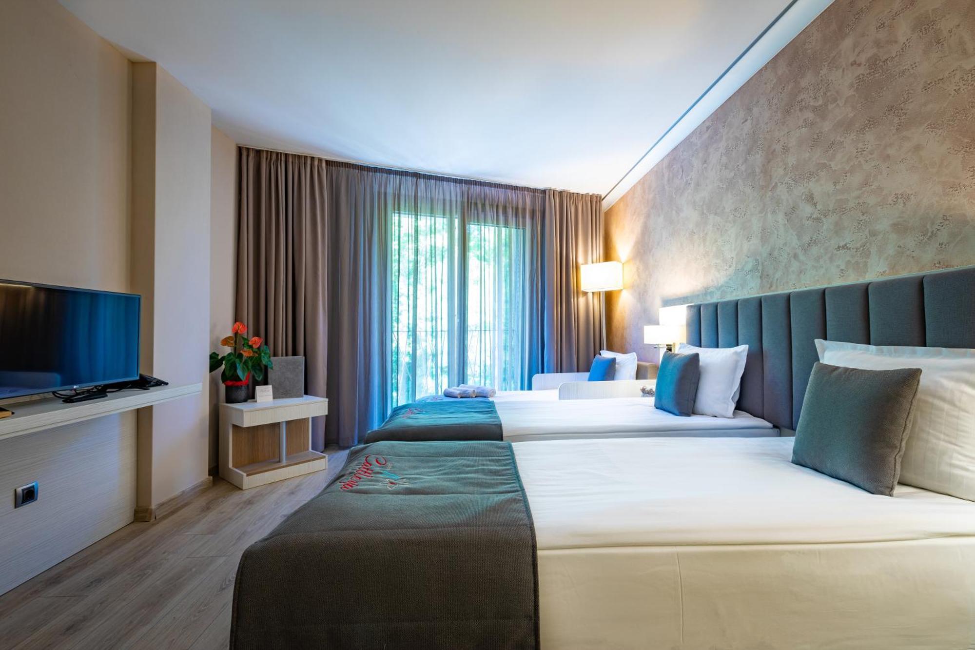 Hotel & Relax Zone Cattleya Krushuna Dış mekan fotoğraf